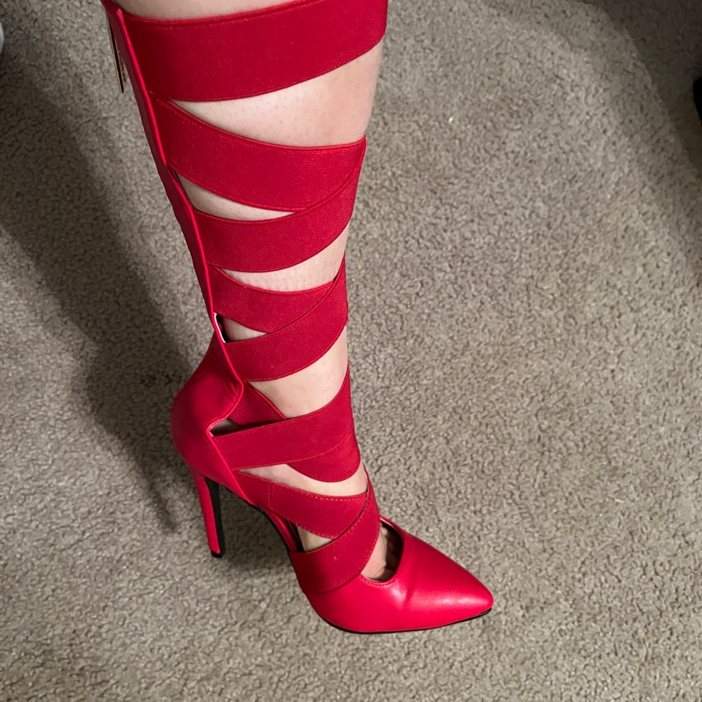 Red heels size 5 1/2 brand liliana